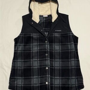 Columbia Hooded Fleece Vest Men’s XL Plaid Sherpa Lined Snap Front
